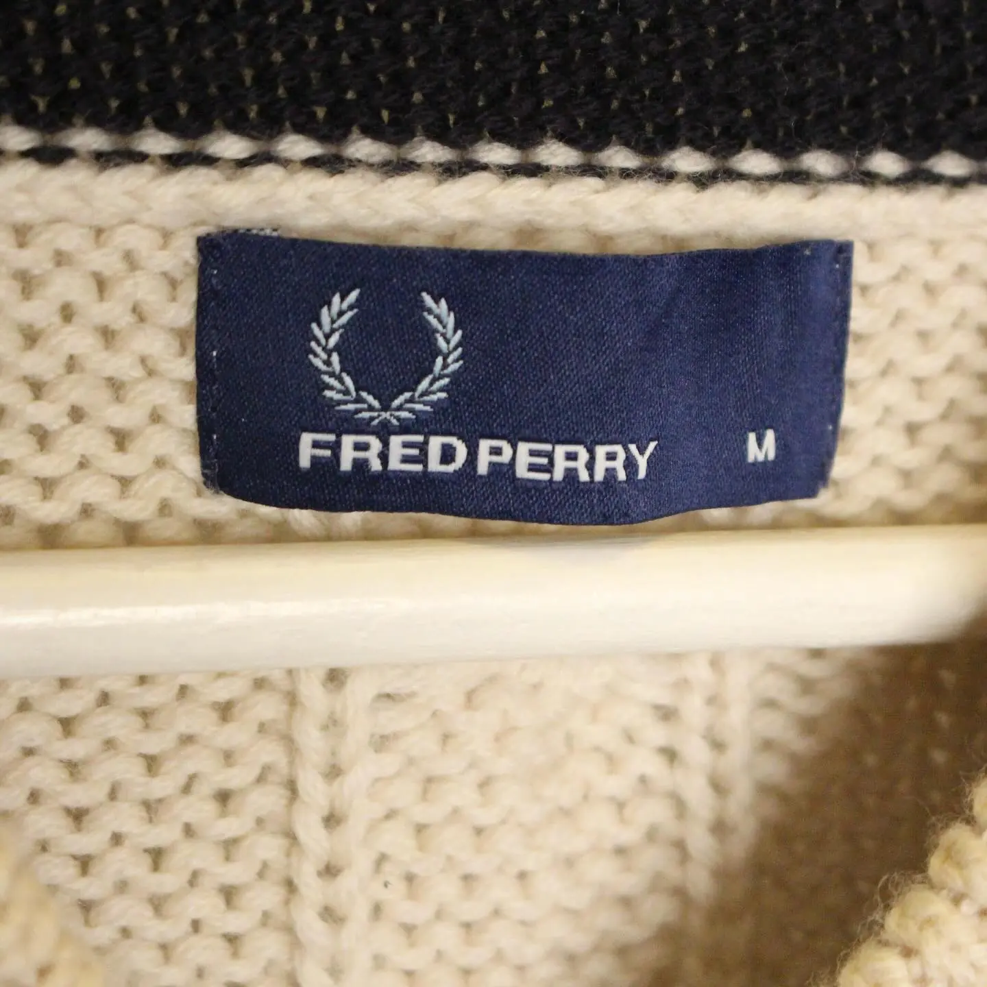 Fred Perry V Neck Cable Knit In Off White, view 3 of 4