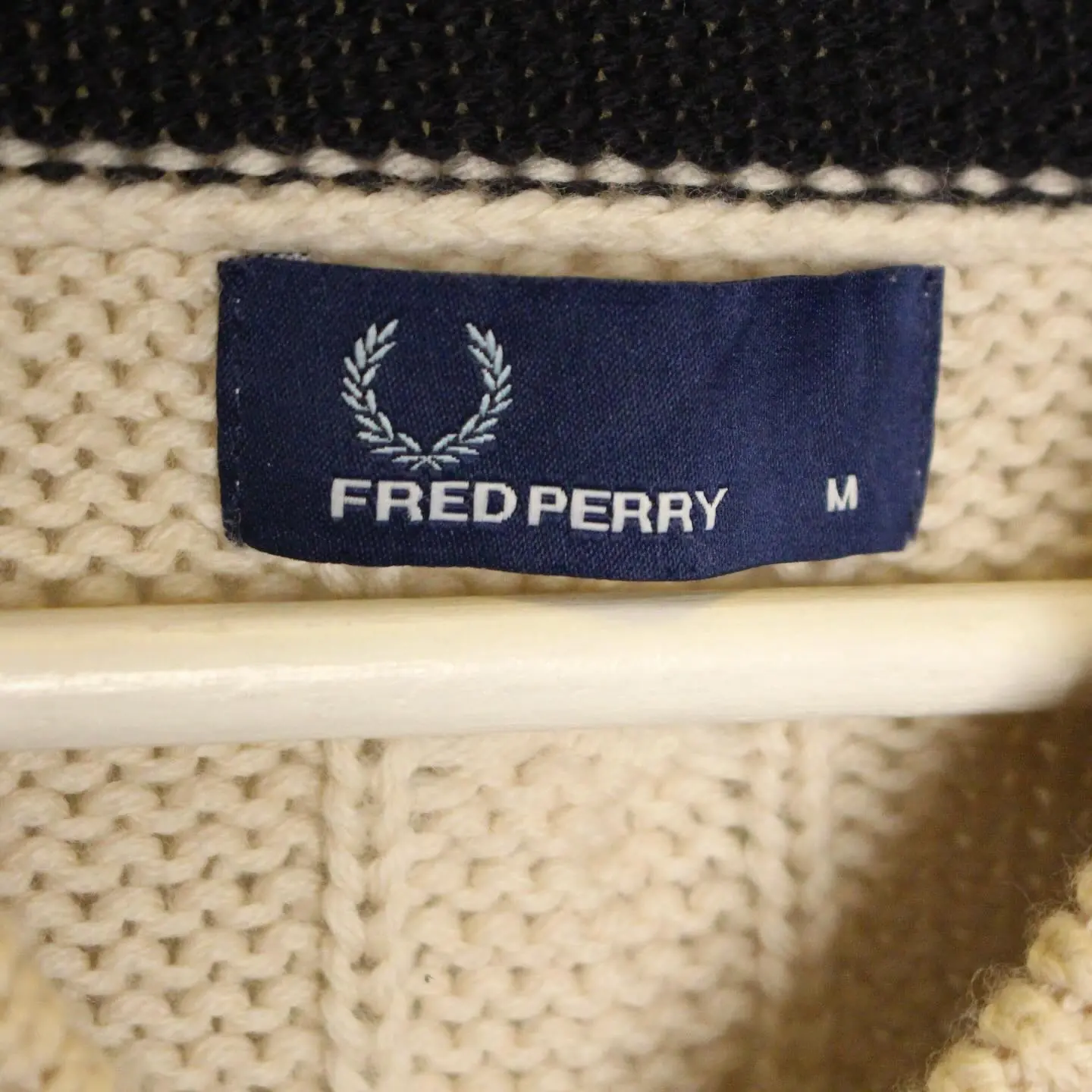 Fred Perry V Neck Cable Knit In Off White, view 3 of 4